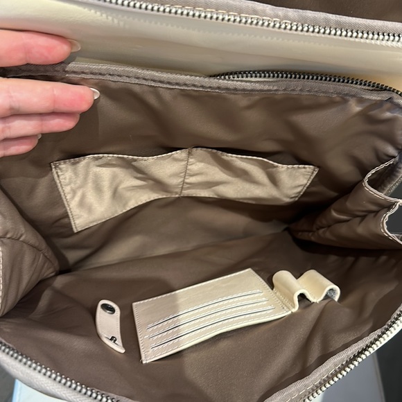 BRAND NEW Cluci knapsack in cream and camel colours. - Picture 4 of 8